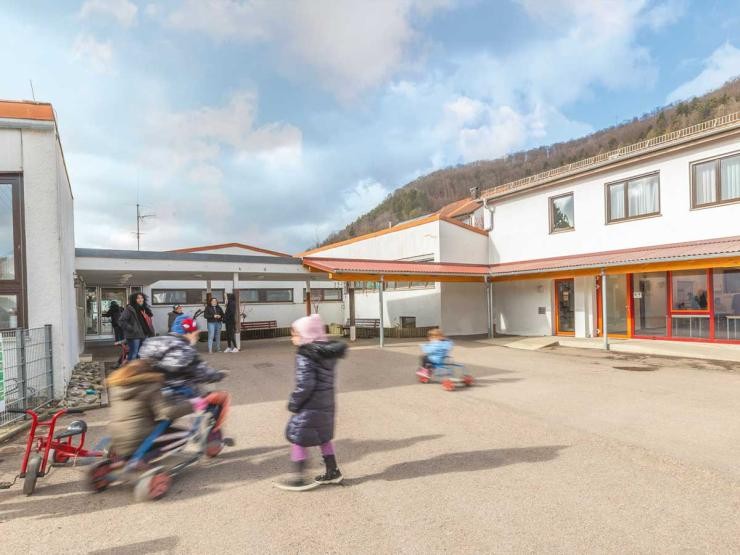 Außenansicht der Bodelschwingh-Schule Geislingen ©Tamara Schmidt Außenansicht der Bodelschwingh-Schule Geislingen ©Tamara Schmidt