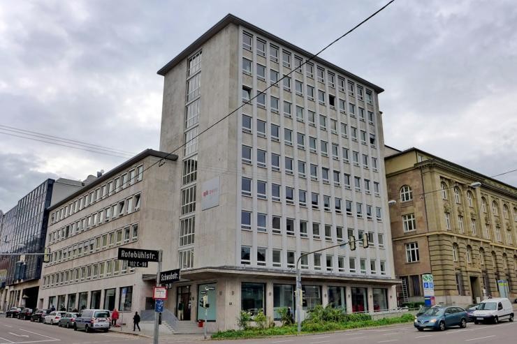 Außenansicht des Gebäudes der Dualen Hochschule Stuttgart