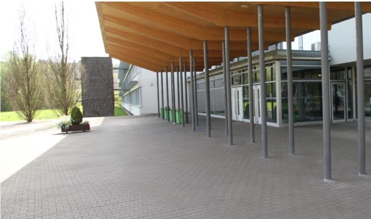 John-F.-Kennedy-Schule Esslingen Außenansicht John-F.-Kennedy-Schule Esslingen